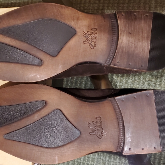 New Johnston & Murphy 1850 Dark Brown Suede Boots - Picture 8 of 12